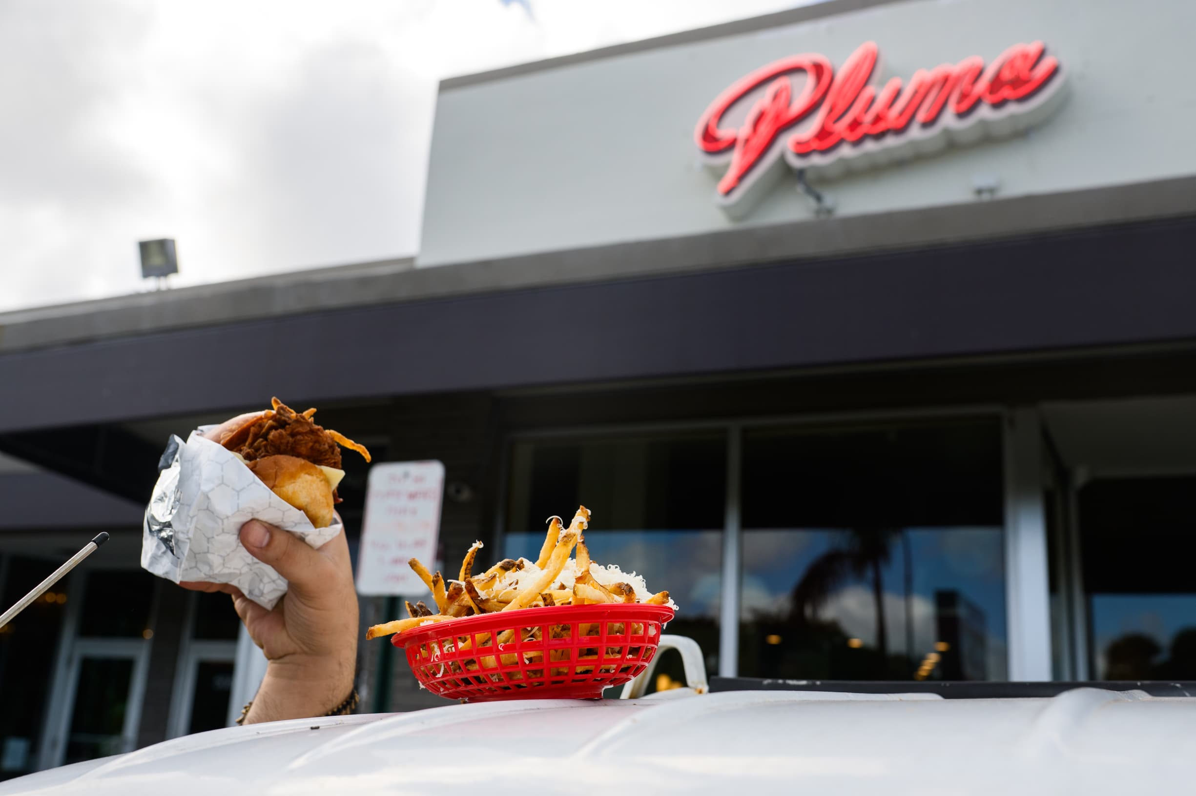 Exterior of Pluma Fried Chicken